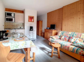 Studio lumineux avec accès direct aux pistes et balcon - FR-1-344-917